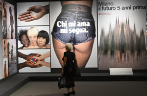 Alcune persone visitano la mostra a Milano 'Oliviero Toscani. Professione fotografo' esposta a Palazzo Reale, Milano,