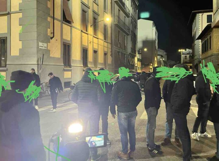 Tifosi della Fiorentina durante la diretta di Palmeri