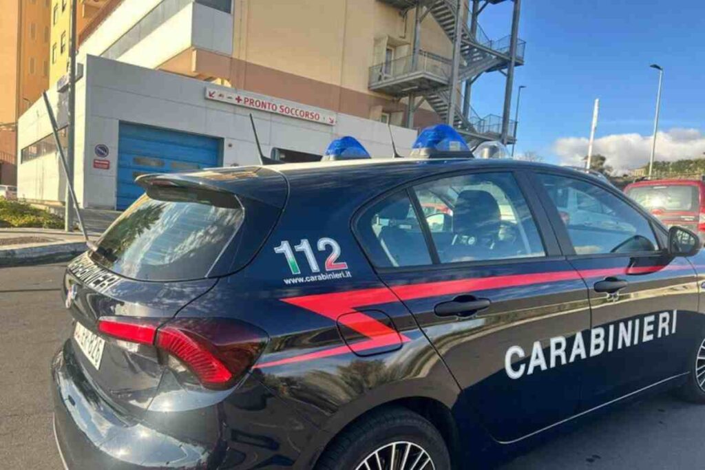 Un'auto dei Carabinieri