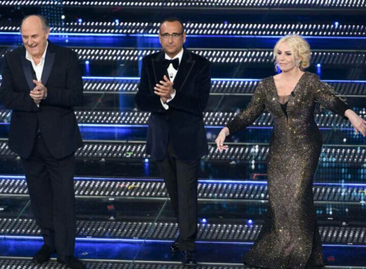 carlo conti con gerry scotti e antonella clerici a sanremo