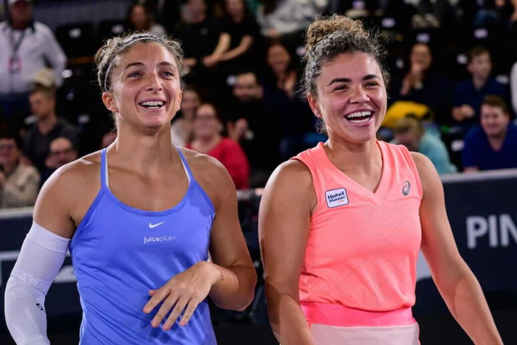 Tennis, trionfo azzurro a Doha: Errani e Paolini regine del doppio