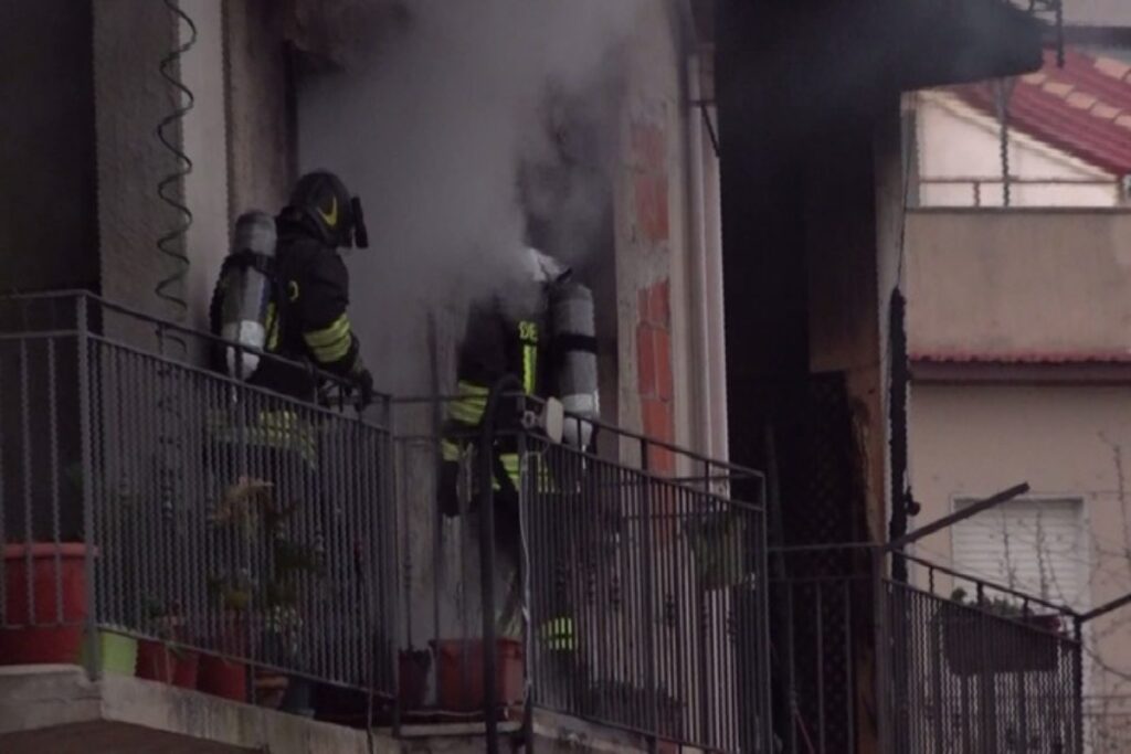 L'incendio a Caltabellotta