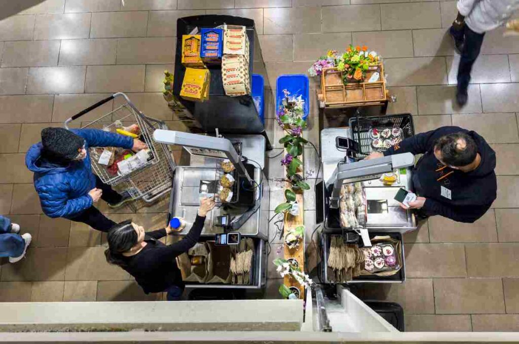 Il comparto frutta di un supermercato