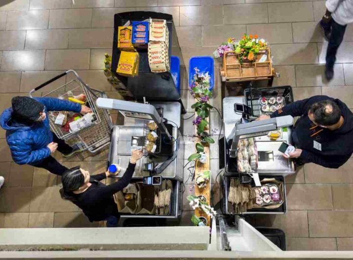 Il comparto frutta di un supermercato