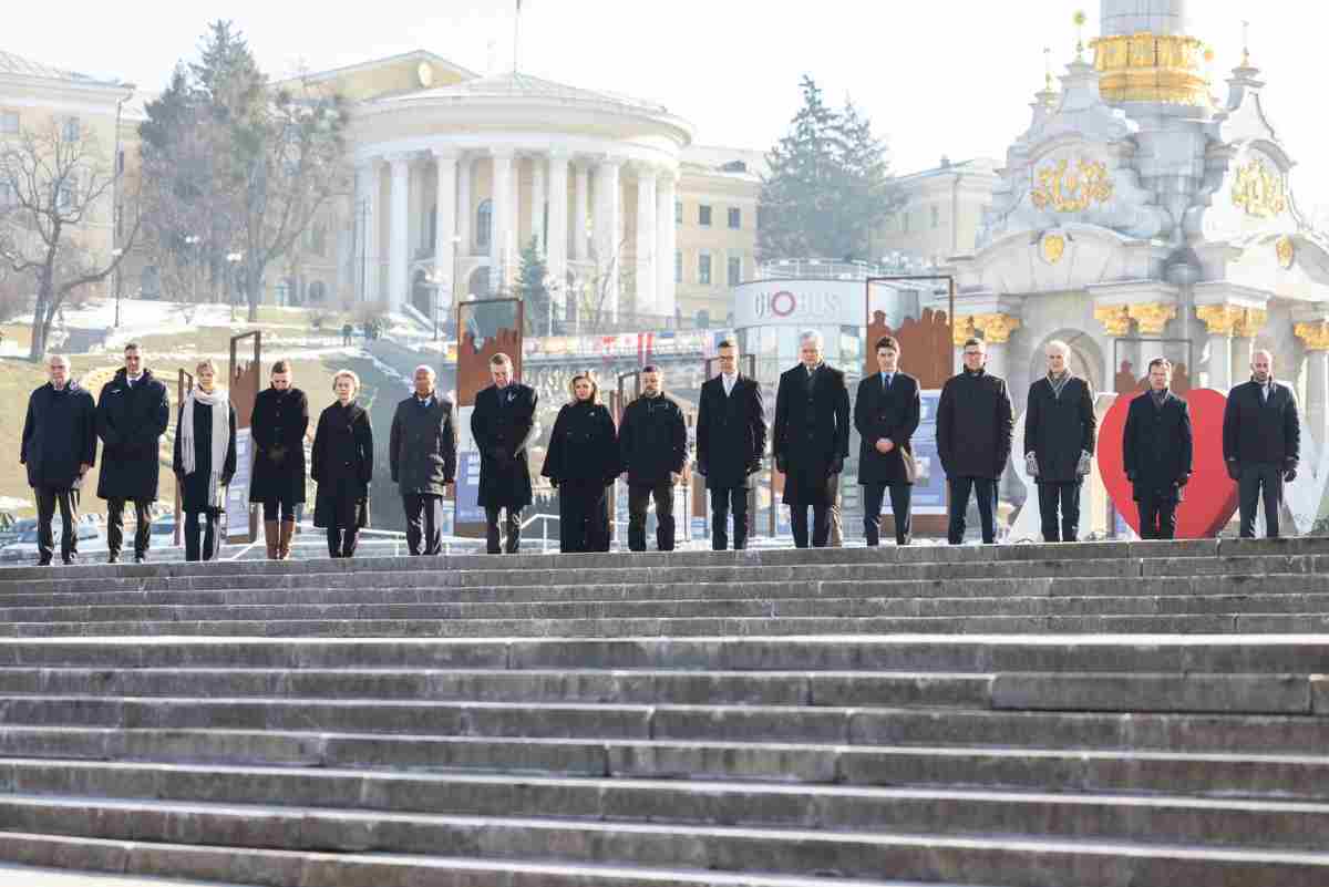 I leader europei e del Canada a Kiev a tre anni dall'inizio della guerra 