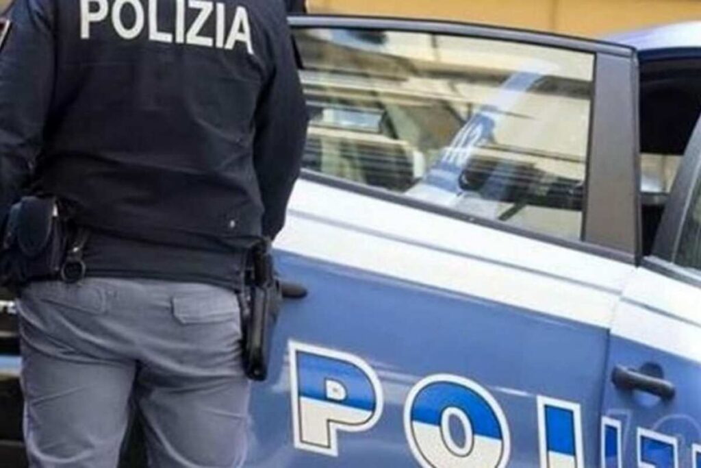 auto della polizia