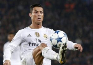 Cristiano Ronaldo, pre accordo con il Psg: al Real Madrid offerta da 250 milioni