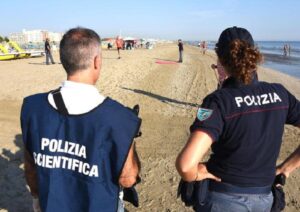 I 4 violentatori di Rimini. Perché i giornali italiani sono stati reticenti a identificarli?