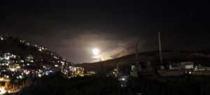 Israele reagisce ai razzi di Teheran sul Golan: colpite 50 postazioni iraniane in Siria 