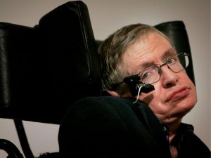 Stephen Hawking, l'ultimo lascito: l'universo e gli universi possibili non sono infiniti. Il libro