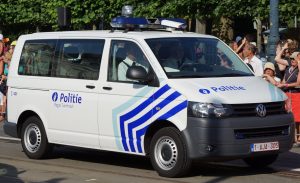 Belgio, polizia insegue furgone di migranti e spara: uccisa una bimba di due anni