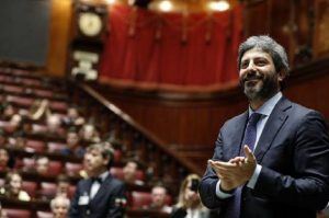 Roberto Fico: vitalizi ex parlamentari da 4mila a 700 euro