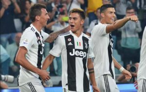 Serie A: è Juve-Napoli per lo scudetto, Lazio in zona Champions, Ventura esordio choc