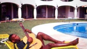 Pele: "John Lennon? I taught him to play guitar"