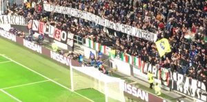 Juventus-Valencia, striscione e cori per Vialli: "Forza Gianluca, vincerai nella vita come in campo"