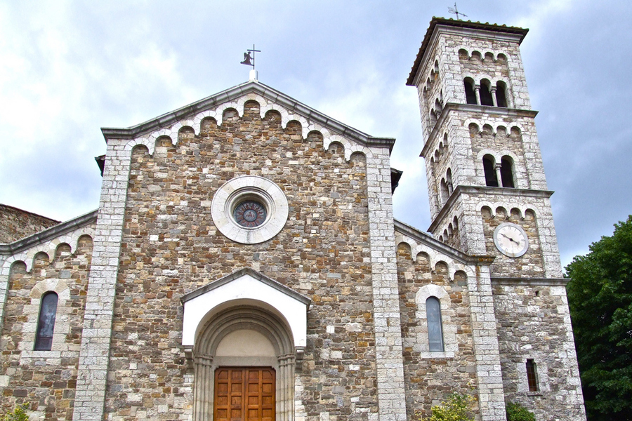 Castellina in Chianti, malori in chiesa per 8 bimbi e 4 adulti