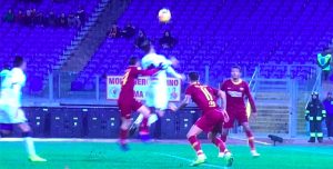 Roma-Genoa, Florenzi spinge Pandev: rigore negato ai rossoblù. VIDEO-FOTO