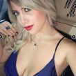 Wanda Nara breathtaking even at Christmas, the dress leaves everyone speechless. Videos and Instagram photos