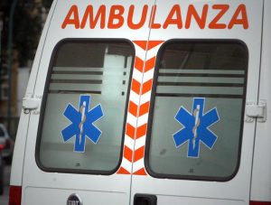 Roma, ragazza di 16 anni muore per un malore in strada. Forse choc anafilattico