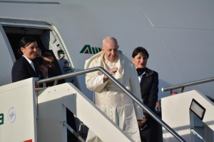 Papa Francesco parla di aborto, sesso e celibato dei preti