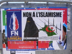 Charlie Hebdo: Le Pen esclusa dalla marcia repubblicana. Unità nazionale senza FN