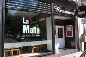 La Mafia si siede a tavola: il caso del ristorante spagnolo arriva in Parlamento