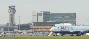 Allarme bomba su aereo British Airways: atterraggio d'emergenza, passeggeri fuggono