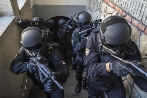 Isis, sei arresti per terrorismo in Lombardia