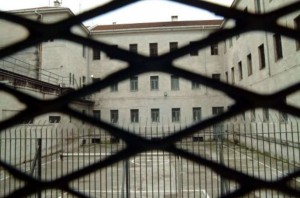 Gorizia, manca personale nel carcere: protesta polizia penitenziaria