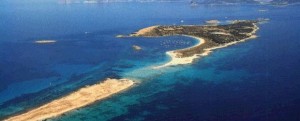 Formentera. Razzo da yacht italiano: incendio e rivolta isolana