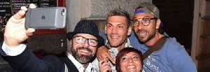 Clemente Russo, selfie in discoteca con Costantino Vitagliano FOTO