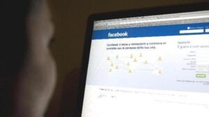 Facebook, controlli rafforzati sui video e i post violenti 